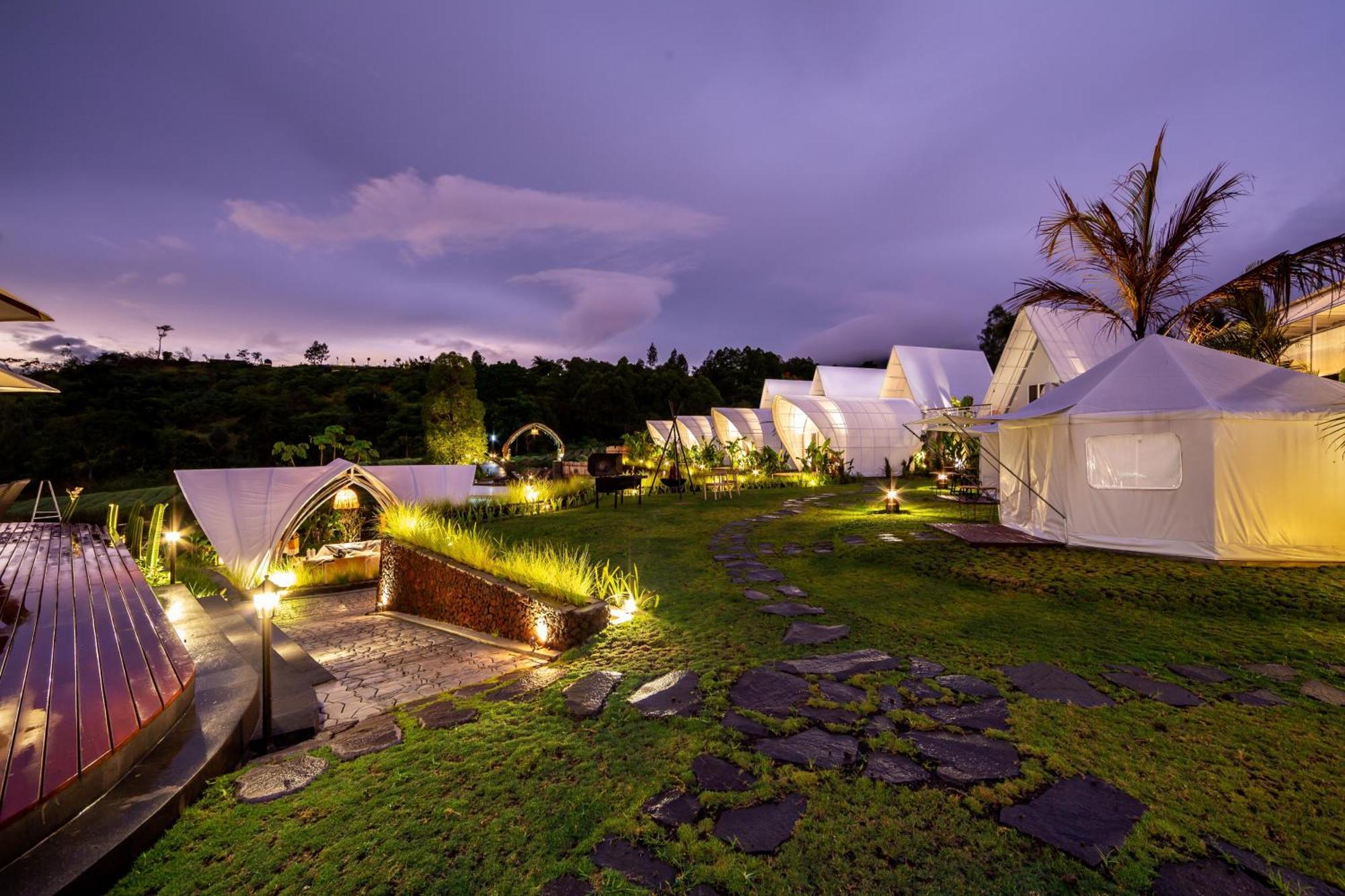 The Dewi Kintamani Luxury Glamping And Natural Hotspring Экстерьер фото