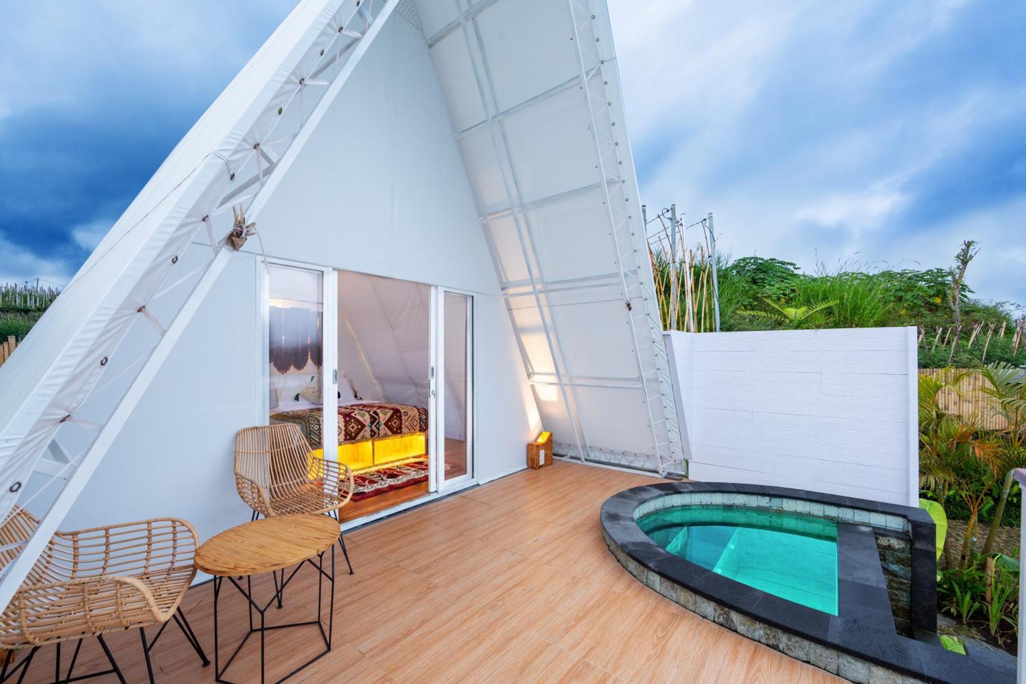 The Dewi Kintamani Luxury Glamping And Natural Hotspring Экстерьер фото